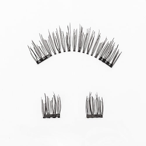 01605670918-h-85-LuxxLash-Magnetic-Lashes-Elle-GALLERY-1.jpg