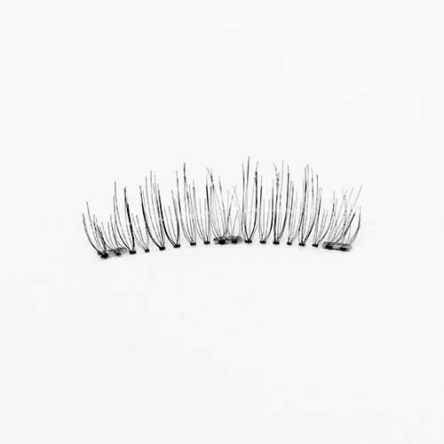 01605678230-h-85-LuxxLash-Magnetic-Lashes-Bonita-GALLERY-1.jpg